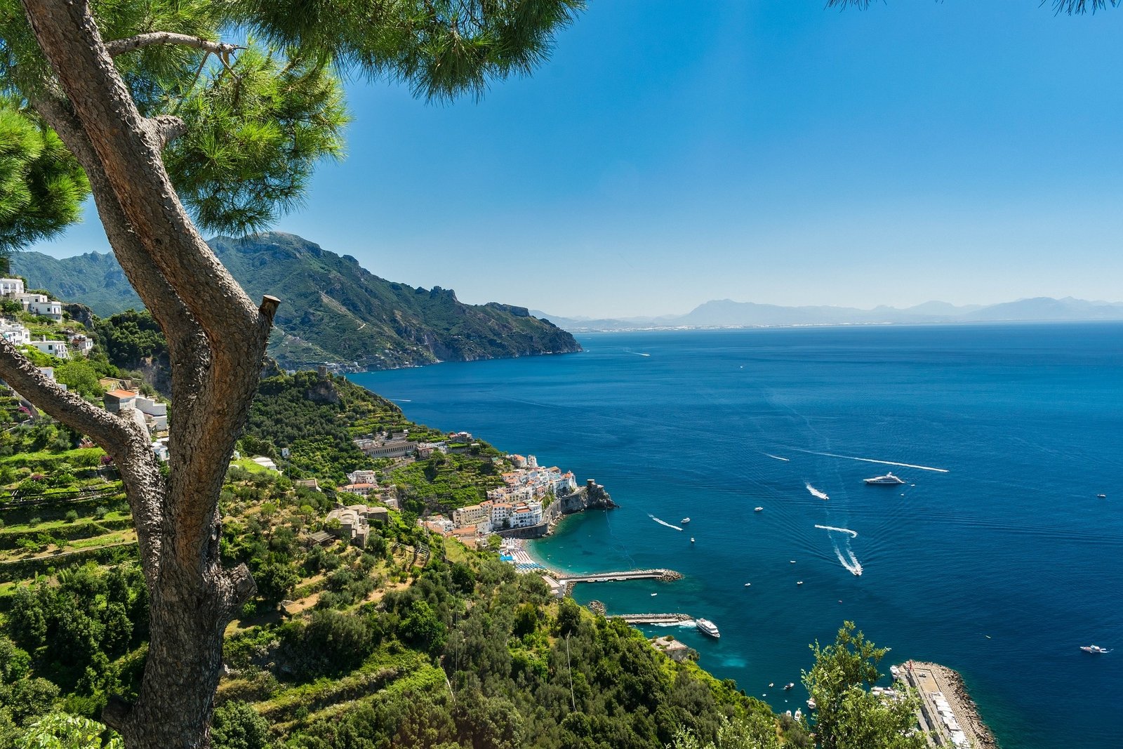 amalfi-1615517_1920.jpg